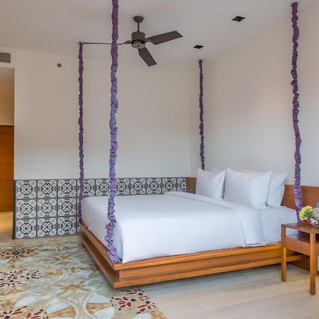 Azaya Beach Resort Goa Бенаулим Екстериор снимка