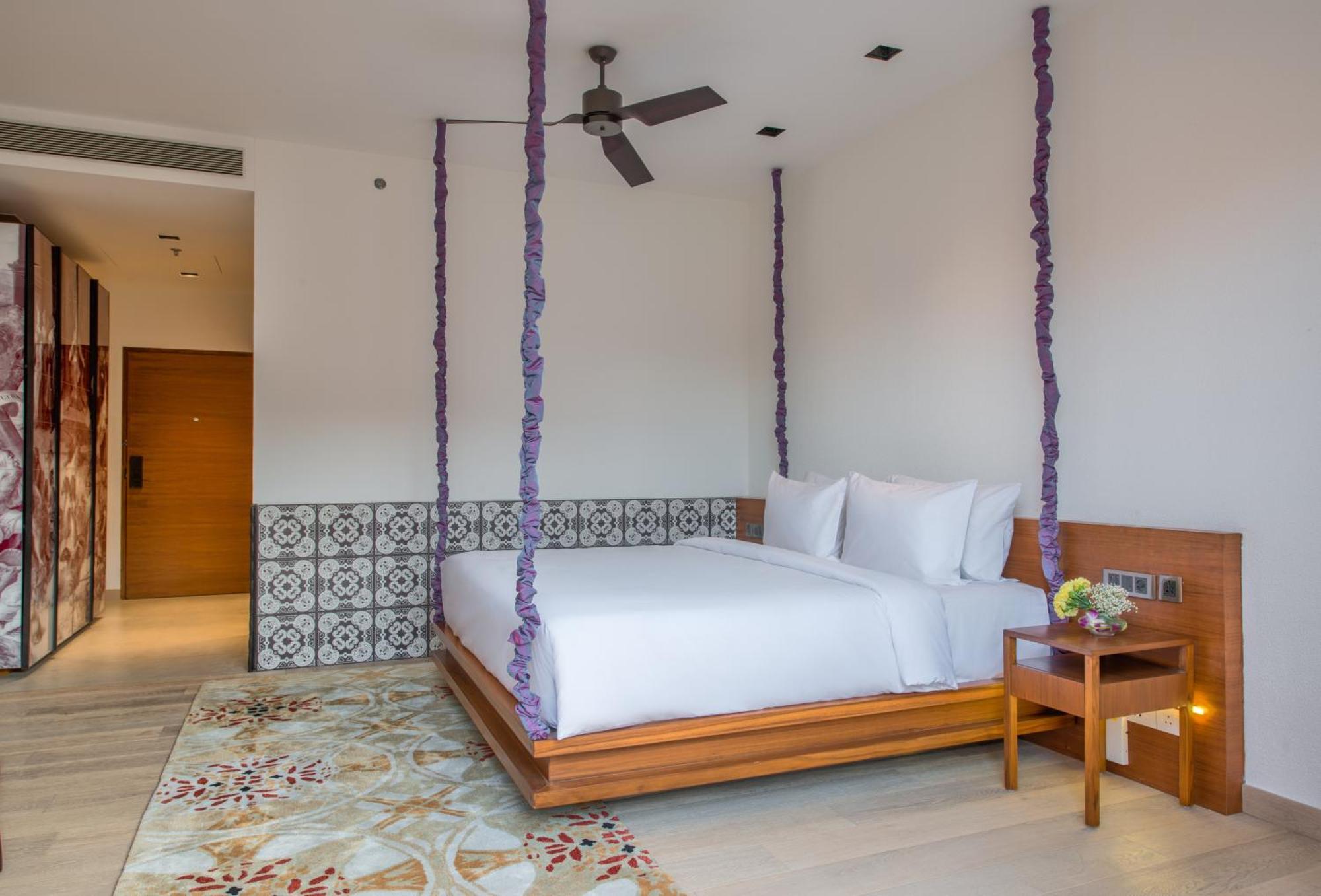 Azaya Beach Resort Goa Бенаулим Екстериор снимка