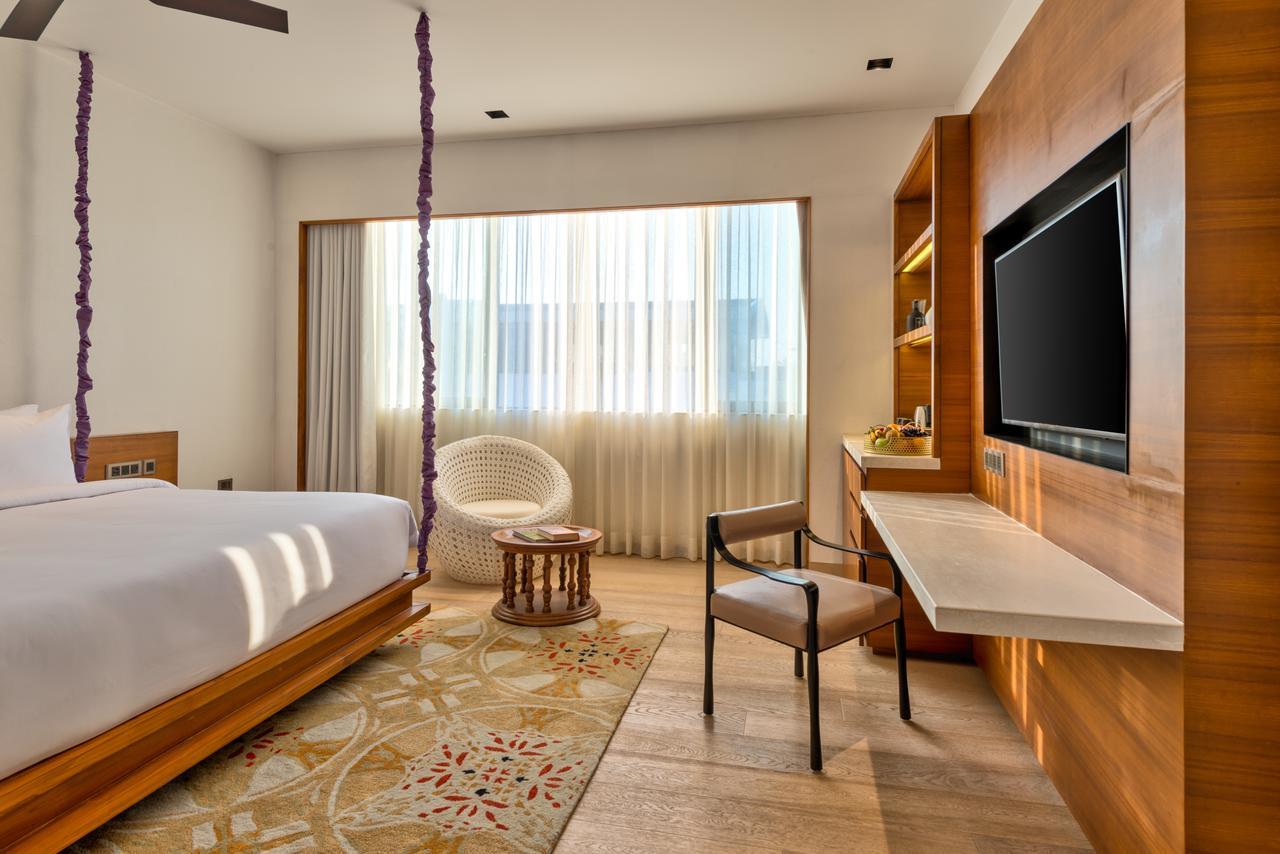 Azaya Beach Resort Goa Бенаулим Екстериор снимка