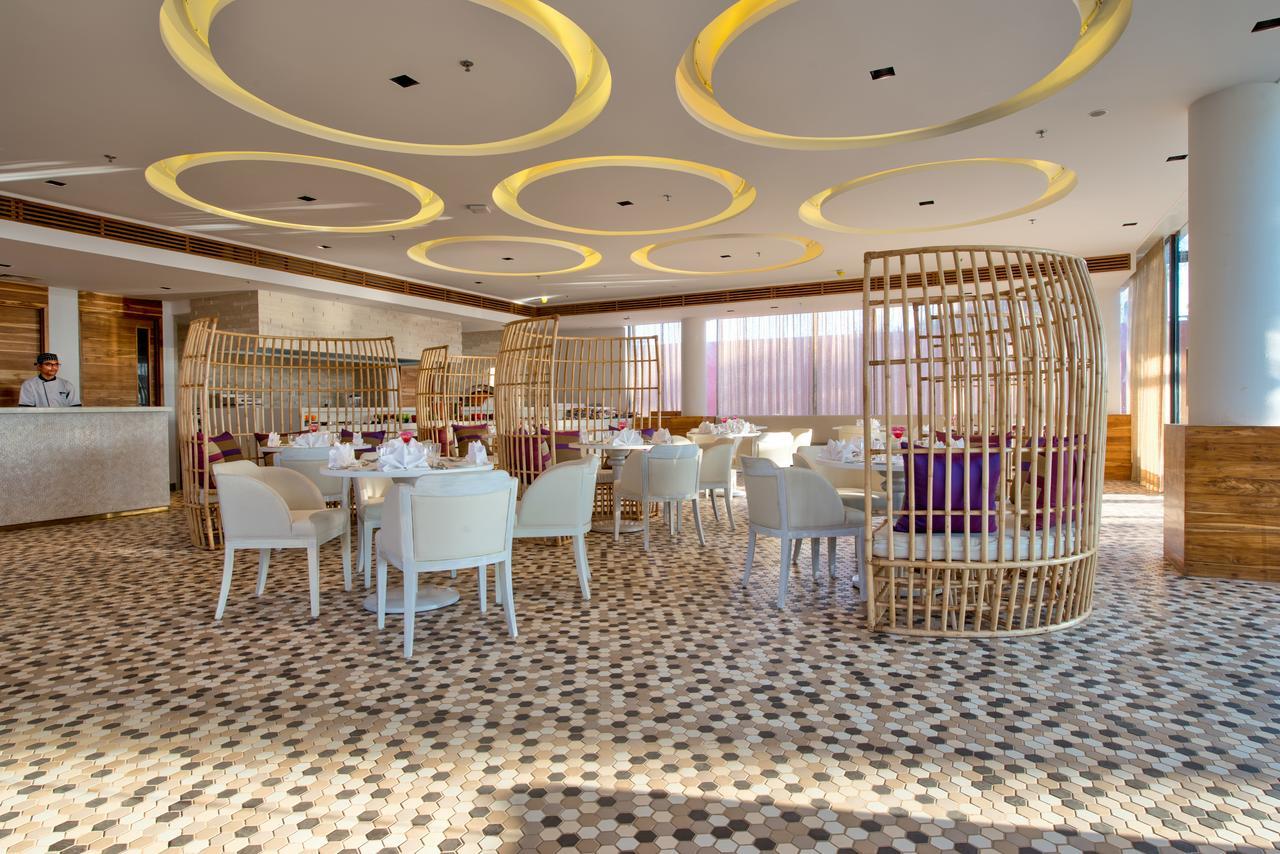 Azaya Beach Resort Goa Бенаулим Екстериор снимка