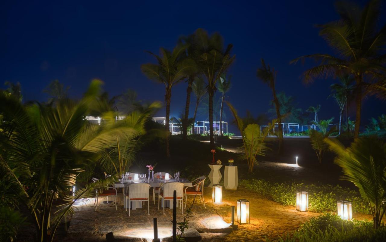 Azaya Beach Resort Goa Бенаулим Екстериор снимка