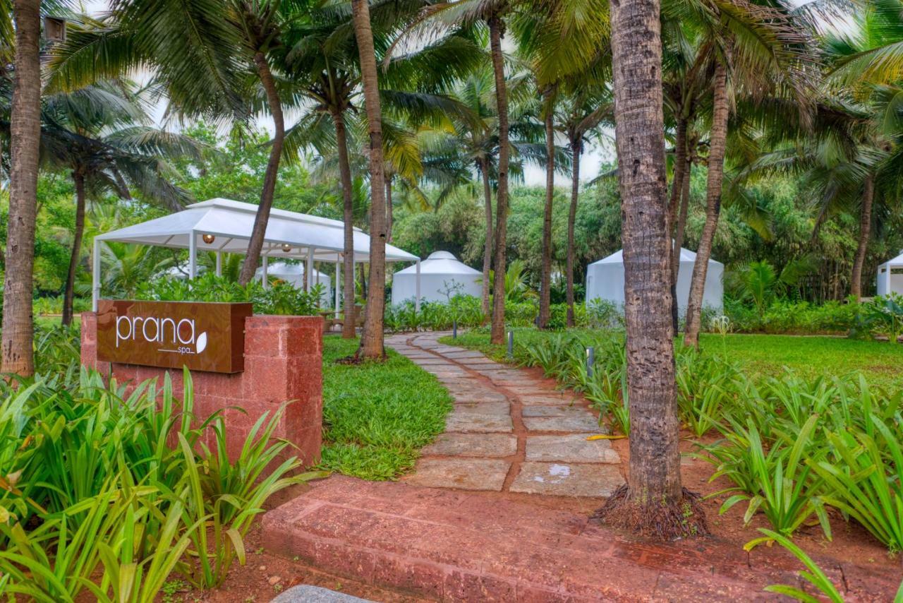 Azaya Beach Resort Goa Бенаулим Екстериор снимка