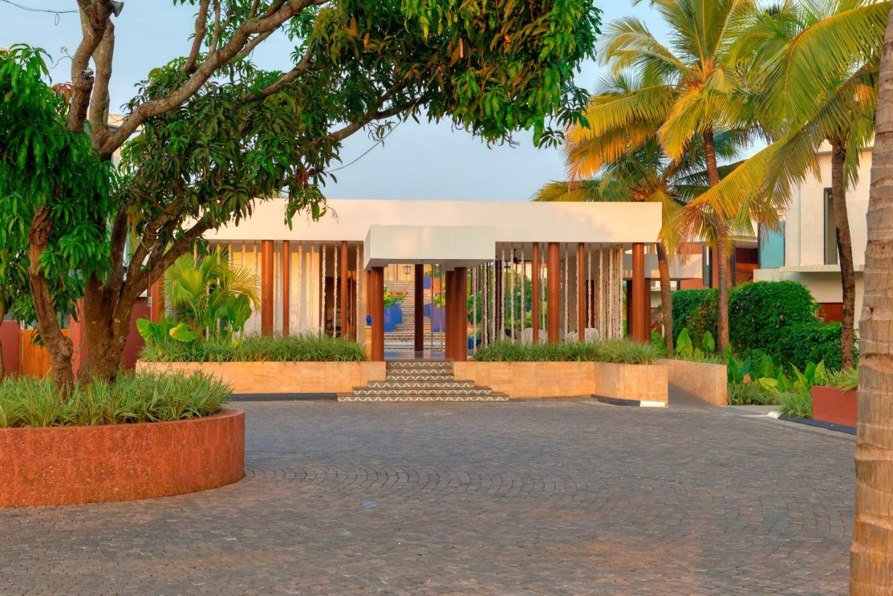 Azaya Beach Resort Goa Бенаулим Екстериор снимка