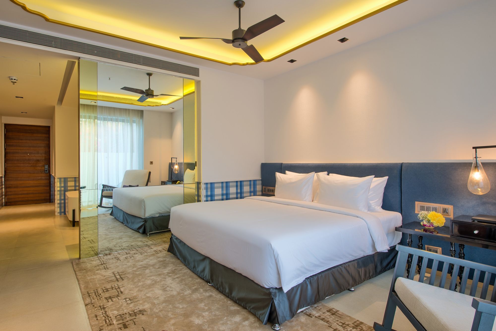 Azaya Beach Resort Goa Бенаулим Екстериор снимка